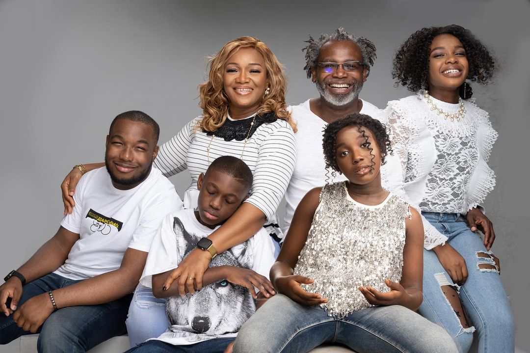 Kelechi Amadi-Obi And His Family Are Picture Perfect In This Family Shoot 
